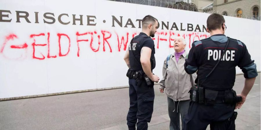 Die Polizei wurde auf sie aufmerksam.