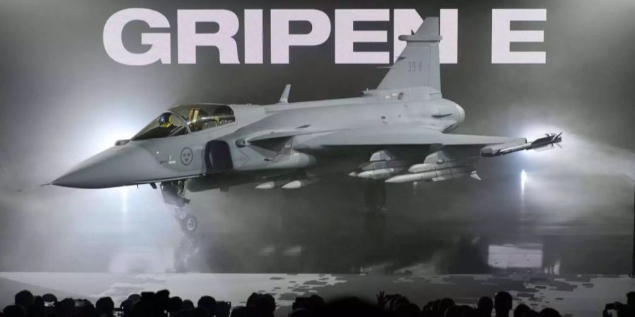 Den Gripen E wollte das VBS schon einmal kaufen, jetzt gibt es in auch real und nicht nur auf Papier. Der VW Golf der Kampfjets.