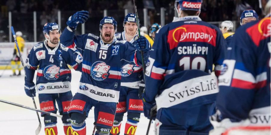 Gut gelaunte Löwen: Die ZSC Lions spielen im Playoff-Halbfinal gross auf.