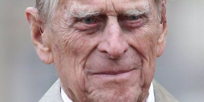 Prinz Philip liegt im Krankenhaus. Prinz Philip liegt im Krankenhaus.
