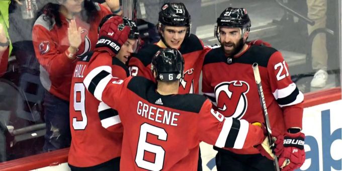 Die New Jersey Devils hatten in der NHL nicht viel zu Jubeln. In der Draft Lotterie jedoch schon. New Jersey Devils NHL