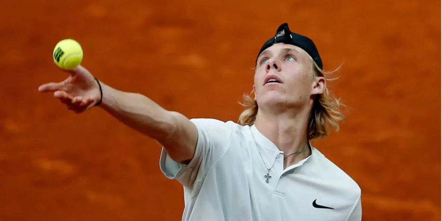 Denis Shapovalov auf Sand