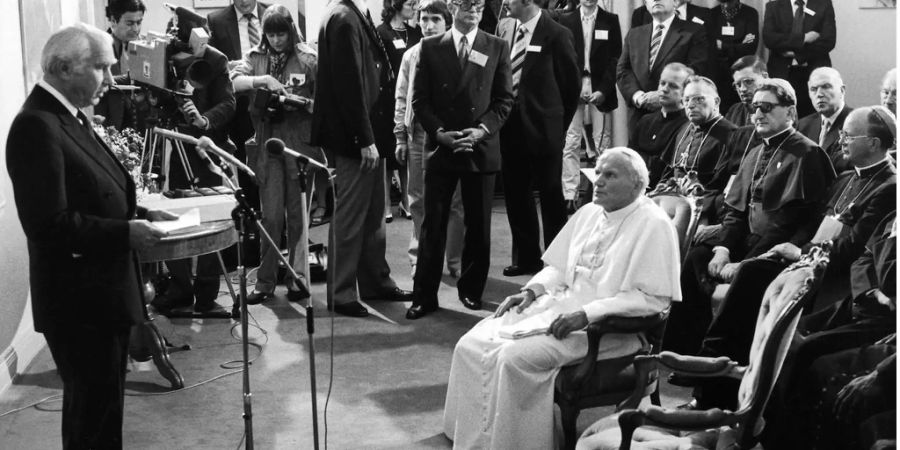Papst Johannes Paul II beim Besuch in der Schweiz 1982