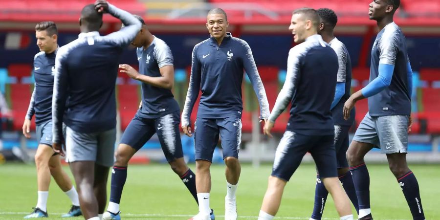 Youngster Kylian Mbappé (Mitte) und seine Teamkollegen wollen trotz mangelnder Erfahrung um den Titel mitspielen.