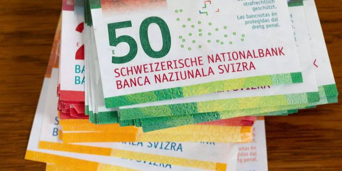 Schweizer Banknoten. geld