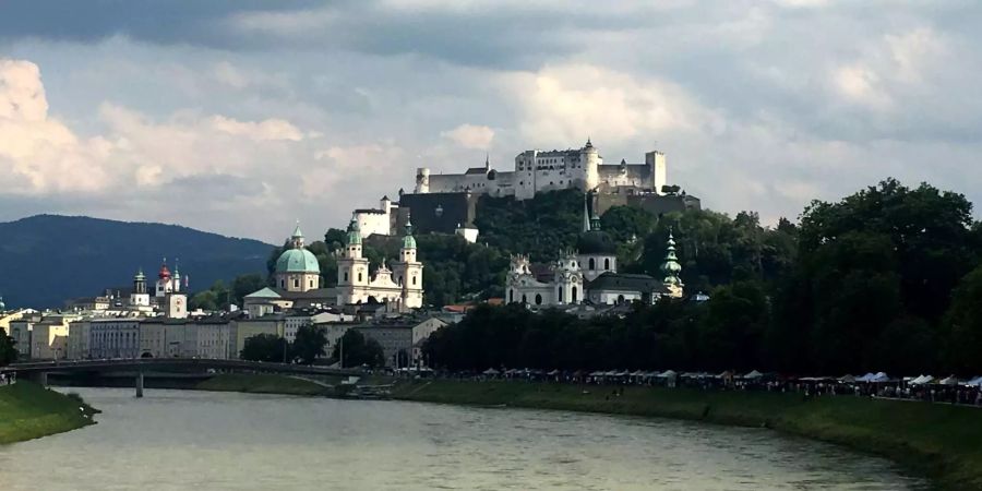 Mystische Idylle: Blick auf die Salzburger Altstadt.