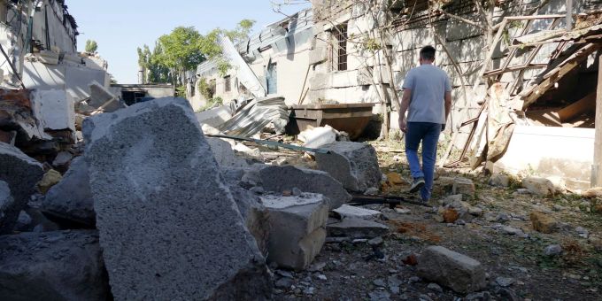 Eine Produktionshalle für Industriegüter in Odessa wurde durch russische Raketentrümmer zerstört. Eine russische Offensive ist derzeit aber nicht zu erwarten. odessa