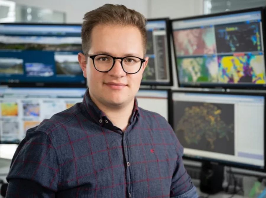 Simon Eschle ist seit Juni 2022 Meteorologe bei SRF Meteo.