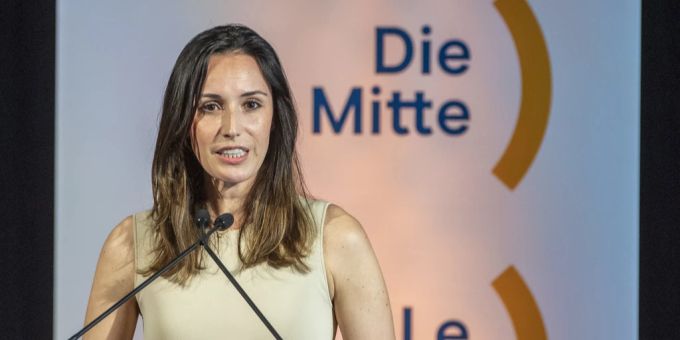 Karin Stadelmann (Mitte) verlangte einen «systematischen Massnahmenplan» gegen den Fachkräftemangel an den Schulen. Karin Stadelmann