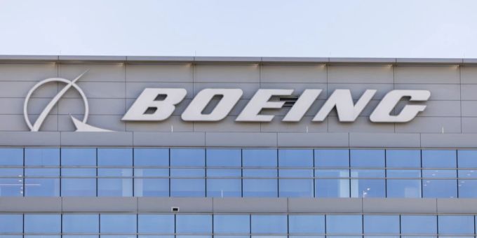 Nach einem Unfall einer Boeing 737 Max wurde ein Test durchgeführt - und die Maschine bestand nicht Drittel der Tests nicht. boeing 737 max