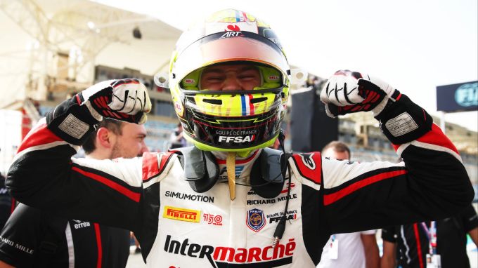 Theo Pourchaire siegte in dieser Saison in Bahrain und in Imola in der Formel 2. Theo Pourchaire Formel 2