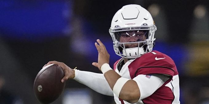 Kyler Murray unterschreibt bei den Arizona Cardinals in der NFL einen neuen Vertrag über fünf Jahre. kyler Murray