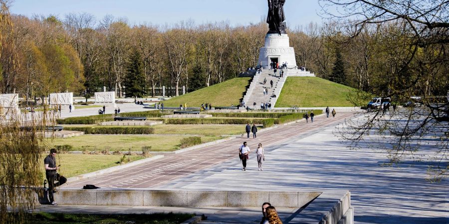 Das Sowjetische Ehrenmal in Berlin-Treptow (Archivbild).