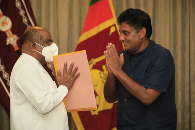 Der Oppositionsführer, Sajith Premadasa, hier auf der rechten Seite. sri lanka