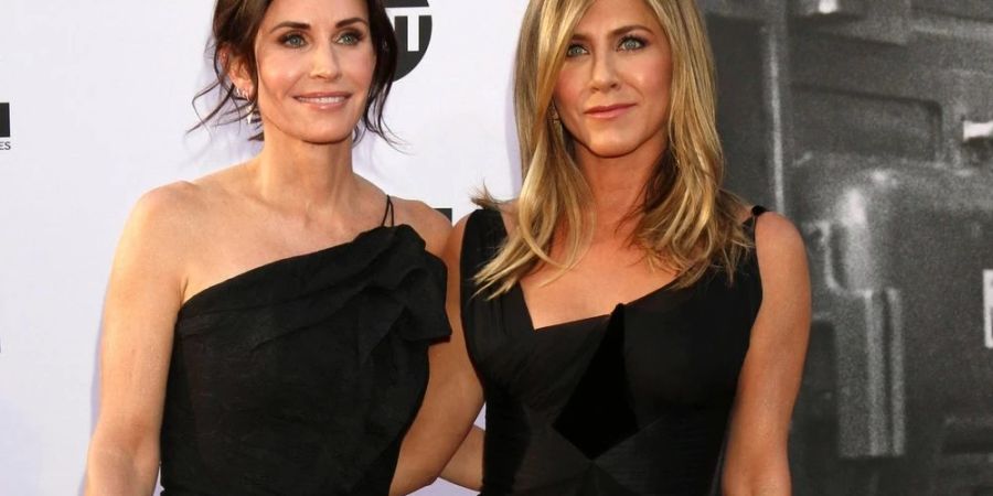 Freundinnen: Courteney Cox (l.) und Jennifer Aniston, hier 2018.