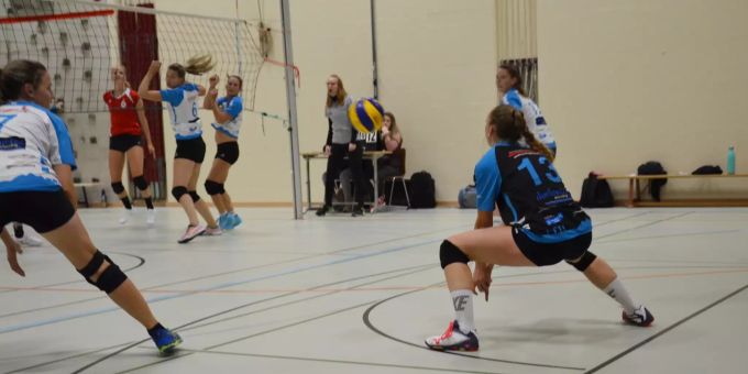 3:1 lautete das Verdikt nach dem Spiel zugunsten der Einsiedlerinnen. VBC Einsiedeln