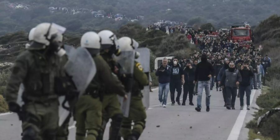 Am Mittwoch waren die Proteste auf Lesbos eskaliert