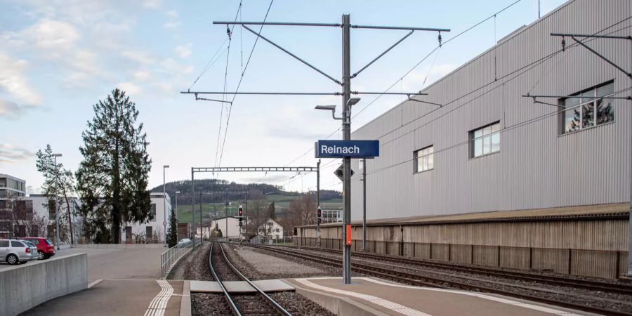 Der Reinacher Bahnhof.