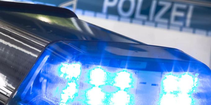 In Zürich ist es kurz nach Mitternacht auf der Quaibrücke zu einem spektakulären Unfall gekommen. (Symbolbild). In Zürich ist es kurz nach Mitternacht auf der Quaibrücke zu einem spektakulären Unfall gekommen. (Symbolbild).