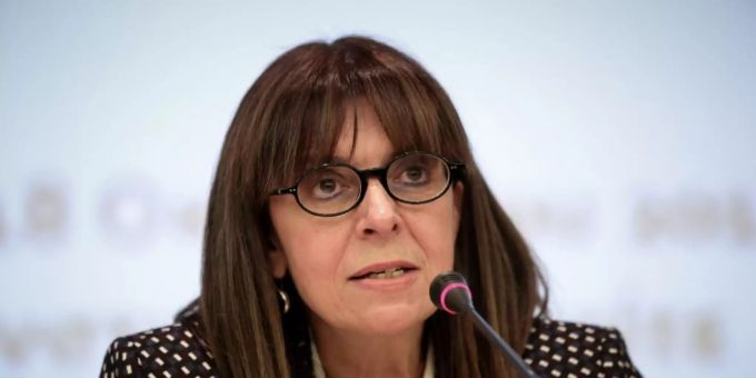 Athen - Katerina Sakellaropoulou als erste Staatschefin Griechenlands vereidigt