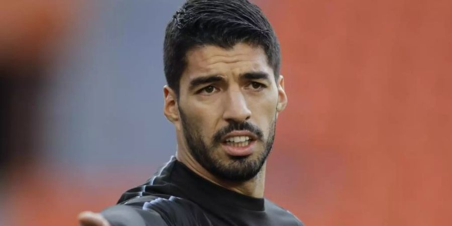 Fällt für den FC Barcelona noch länger aus, als befürchtet: Luis Suárez. Foto: Natacha Pisarenko/AP/dpa