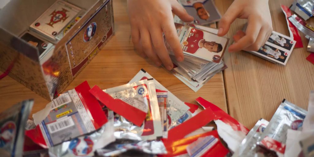 Panini Lanciert Trotz Em Verschiebung Neue Sticker Kollektion
