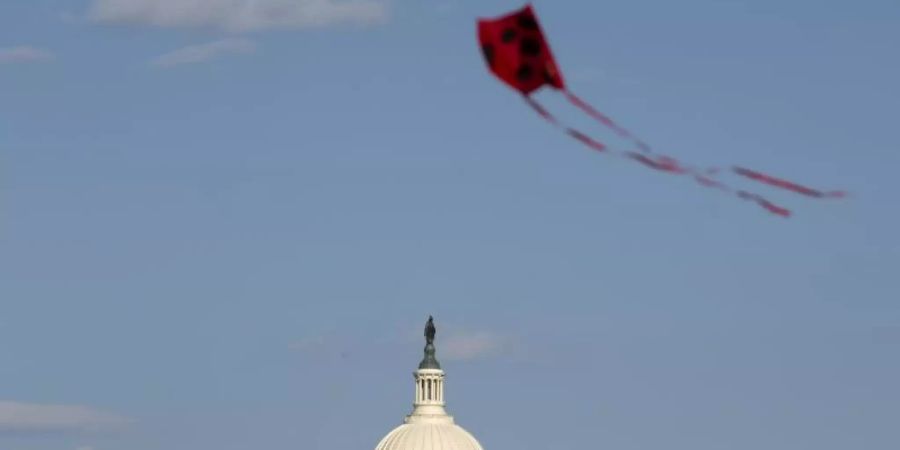 Das Kapitol in Washington. In den USA gibt es mehr bestätigte Infektionen mit dem Coronavirus als in jedem anderen Staat der Welt. Foto: Jose Luis Magana/AP/dpa