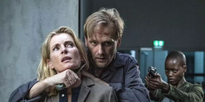Charlotte Lindholm (Maria Furtwängler, l-r), Benno (Matthias Lier) und Anais (Florence Kasumba) in einer Szene aus "Tatort: Krieg im Kopf". Foto: Marion von der Mehden/NDR/dpa Charlotte Lindholm (Maria Furtwängler, l-r), Benno (Matthias Lier) und Anais (Florence Kasumba) in einer Szene aus "Tatort: Krieg im Kopf". Foto: Marion von der Mehden/NDR/dpa