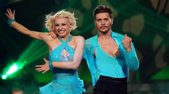 Marta Arndt tanzt Samba. Let's dance