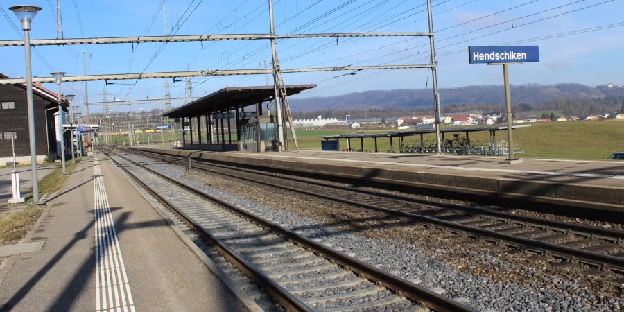 Der Bahnhof Hendschiken.