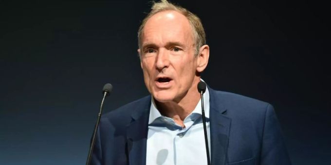 Frauen sind im Internet nach Auffassung von Web-Erfinder Tim Berners-Lee gefährlich benachteiligt. Foto: Sven Braun/dpa Frauen sind im Internet nach Auffassung von Web-Erfinder Tim Berners-Lee gefährlich benachteiligt. Foto: Sven Braun/dpa