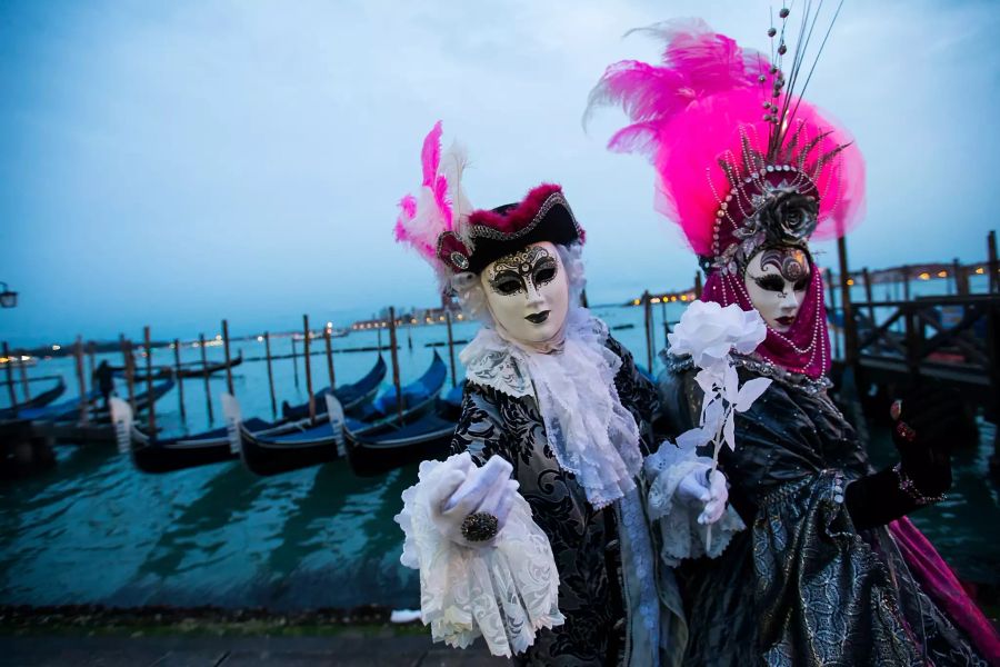 Der berühmte Karneval in Venedig soll aus Sorge wegen der Ausbreitung des Coronavirus im Norden Italiens abgesagt werden.