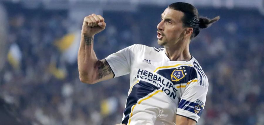 Nach dem Abenteuer England will Zlatan Ibrahimovic auch noch Amerika erobern. Bei LA Galaxy in der MLS schiesst er Traumtore, für Titel reicht es aber nicht.