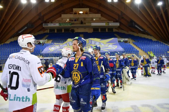 Leere Ränge, Abklatschen nur mit Handschuhen: Das Coronavirus hat die National League fest im Griff. Coronavirus National League