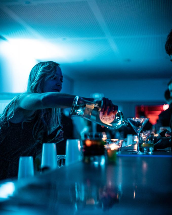 Ein Martini. Geschüttelt, nicht gerührt. Bondnight
