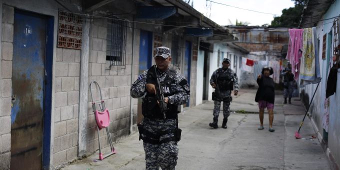 10'000 Polizisten - El Salvador bekämpft Bandenkriminalität