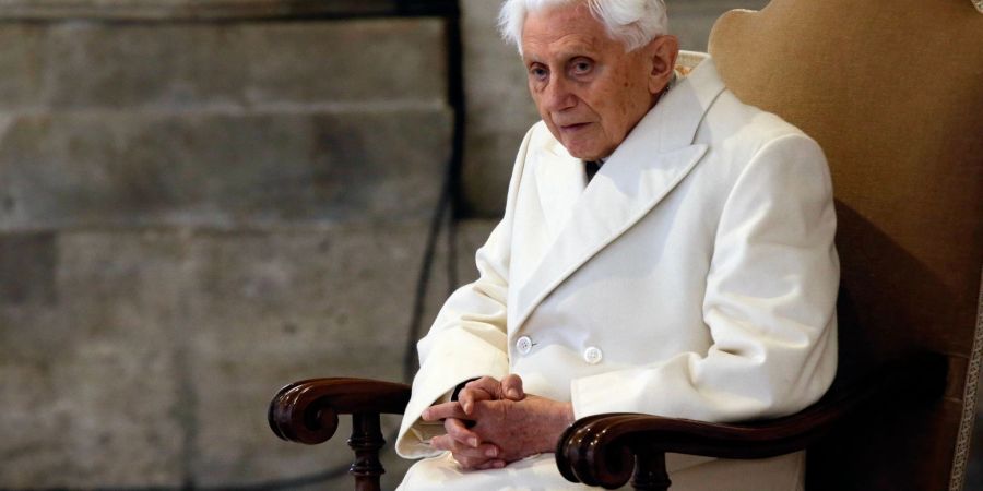 Gläubige weltweit beten für den sehr kranken emeritierten Papst Benedikt XVI.