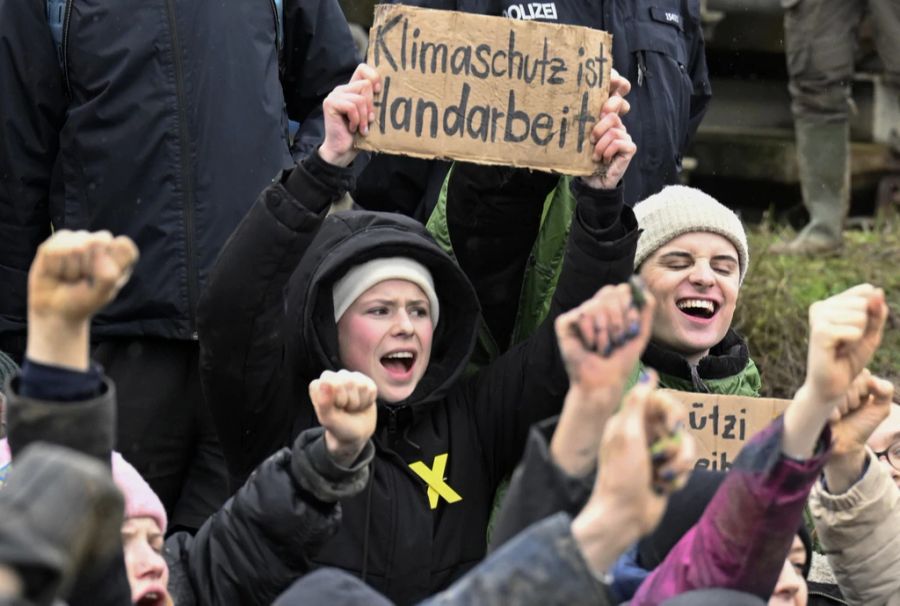 Luisa Neubauer unterstützt die Aktivisten in Lützerath.