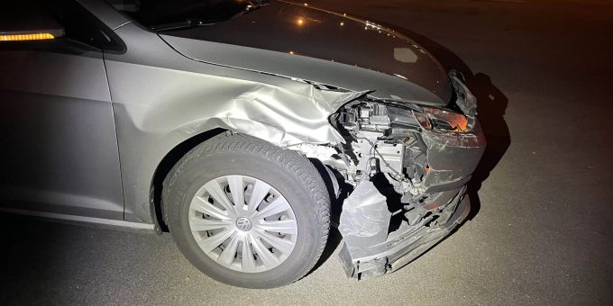 Rheineck SG: Selbstunfall verursacht und weitergefahren. Rheineck SG Unfall