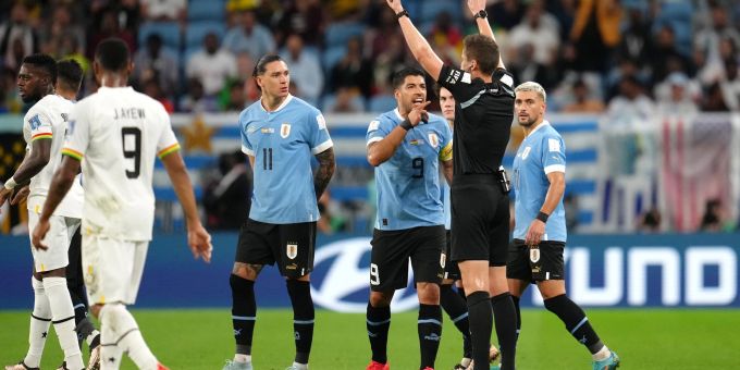 Doha - Nach Aufregung um Schiedsrichter: Ermittlungen gegen Uruguay