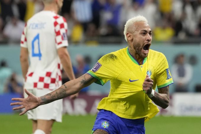 Neymar jubelt über den 1:0-Führungstreffer. In der Verlängerung bringen die Brasilianer den Ball doch noch ins Tor. Neymar
