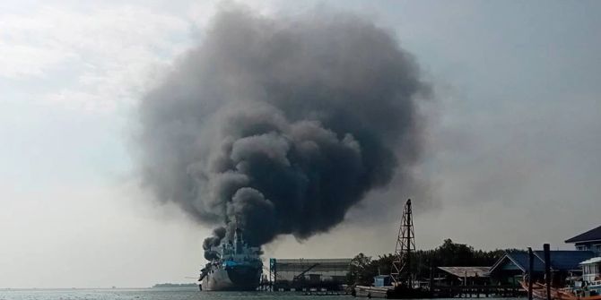 Oil tanker explosion in Samut Songkram province, Thailand