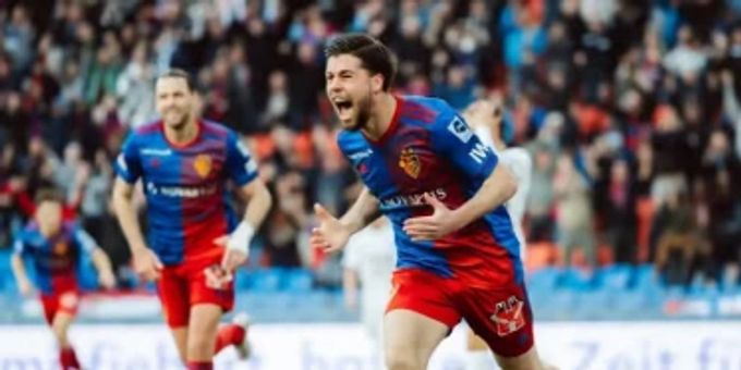 Rotblau mistet aus - FCB: Szalai und Fan-Liebling auf Streichliste!