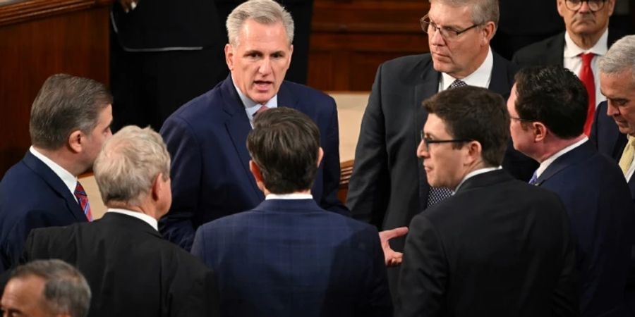 McCarthy mit Abgeordneten des Repräsentantenhauses