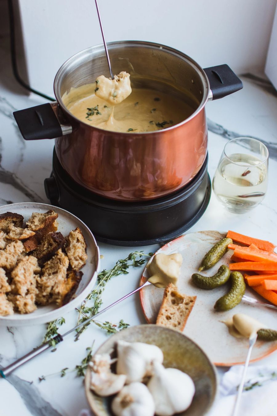 Fondue Sauce vegan Brot Gemüse