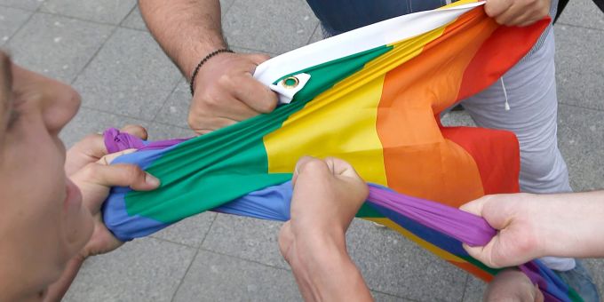 Mit dem Gesetz in Russland ist nun jegliche positive Darstellung etwa von lesbischer und schwuler Liebe strafbar. (Archivbild) LGBT