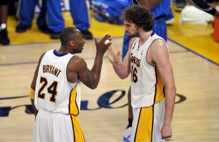 Bryant und Gasol während dem NBA-Final 2009.