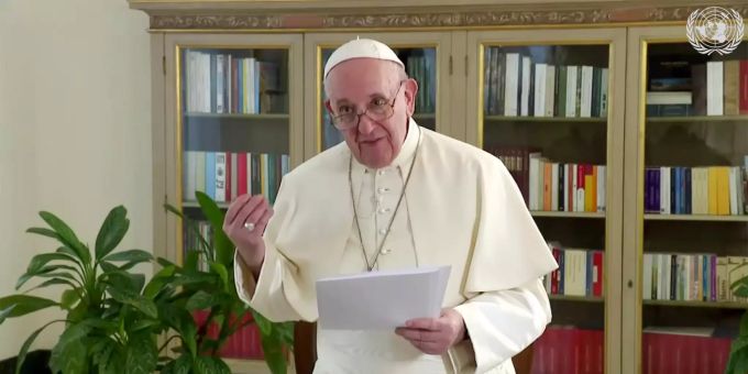 Papst Franziskus sprach am vierten Tag der 75. Generaldebatte der UN-Vollversammlung in einer vorher aufgezeichneten Videobotschaft, die im Hauptquartier der Vereinten Nationen abgespielt wurde. vatikan