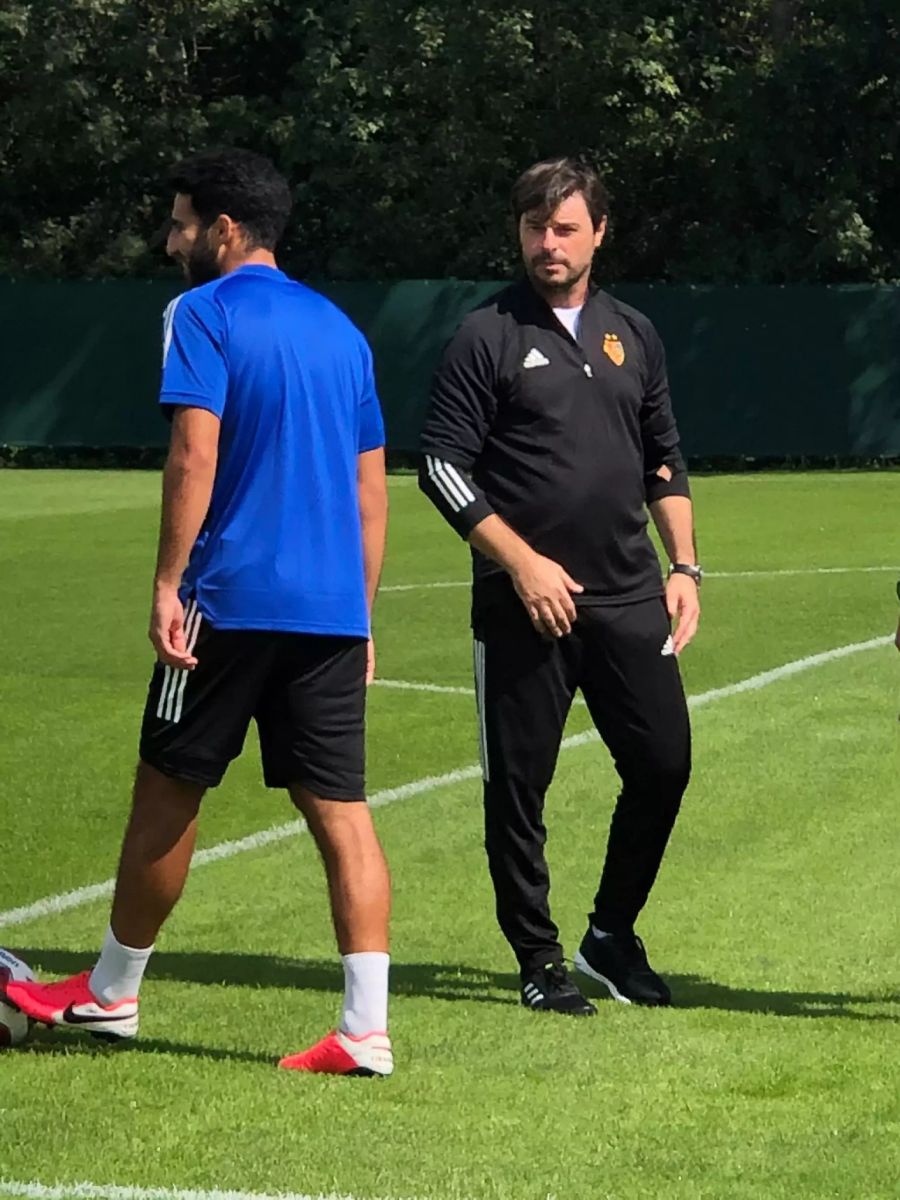 Ciriaco Sforza bei der ersten Trainingseinheit mit dem FC Basel.