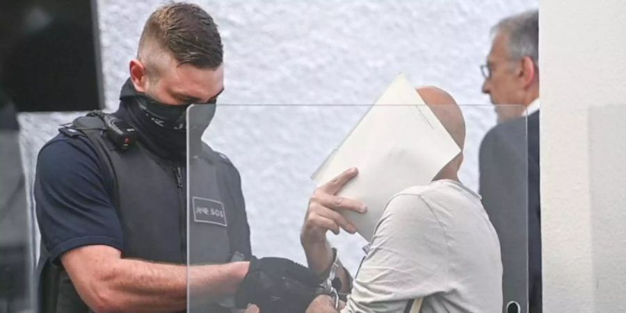 Der Verurteilte muss für 14 Jahre ins Gefängnis. Foto: Sebastian Gollnow/dpa